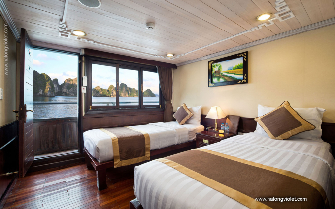 Family Room on Glory Legend Cruise