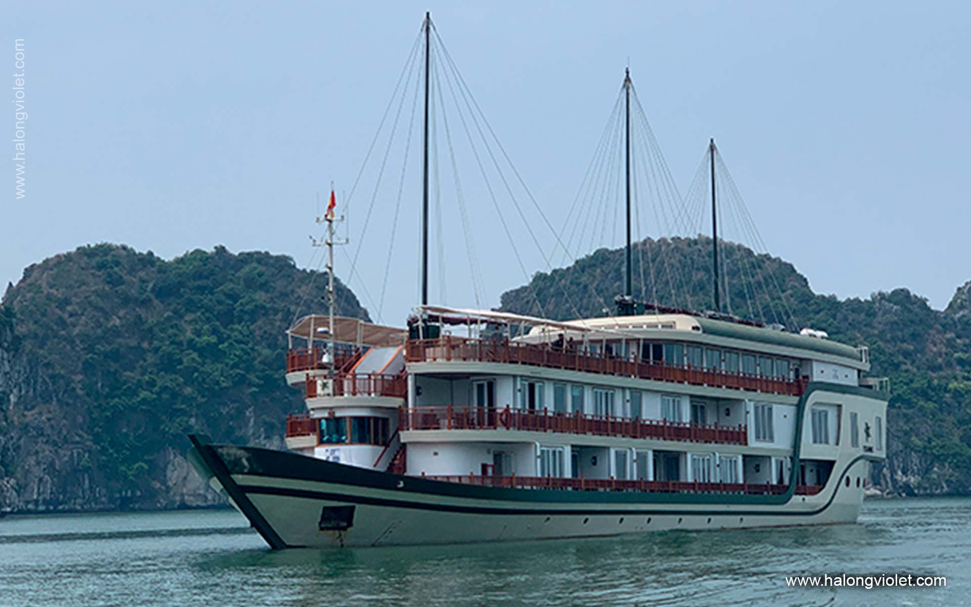 Scarlet Pearl Cruise Luxury Halong Bay Cruises Best discount rates