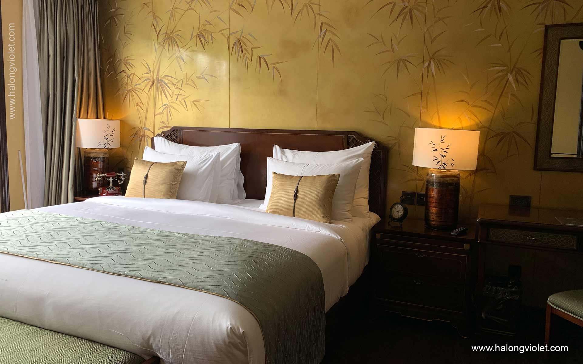Ylang Cruise Signature Suite