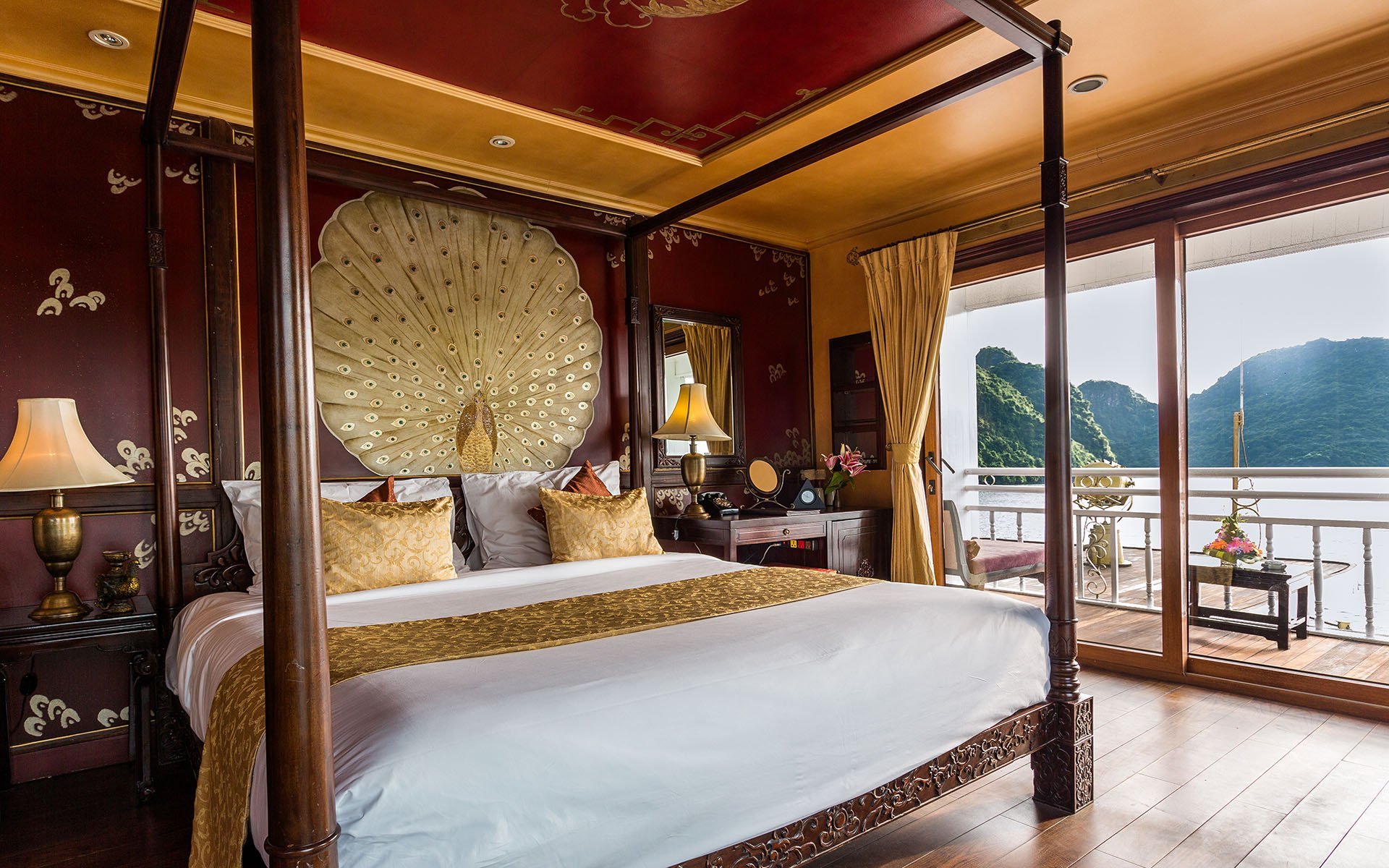 Heritage Line Violet Cruise Room
