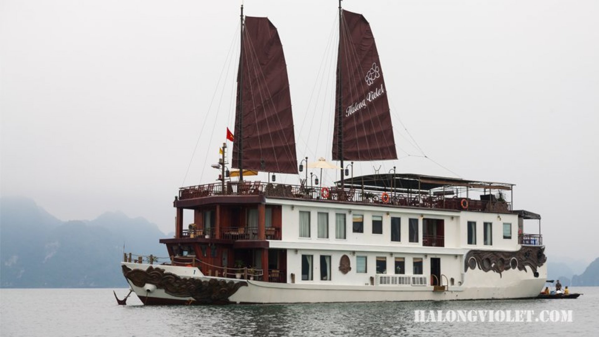 Heritage Line Violet Cruise