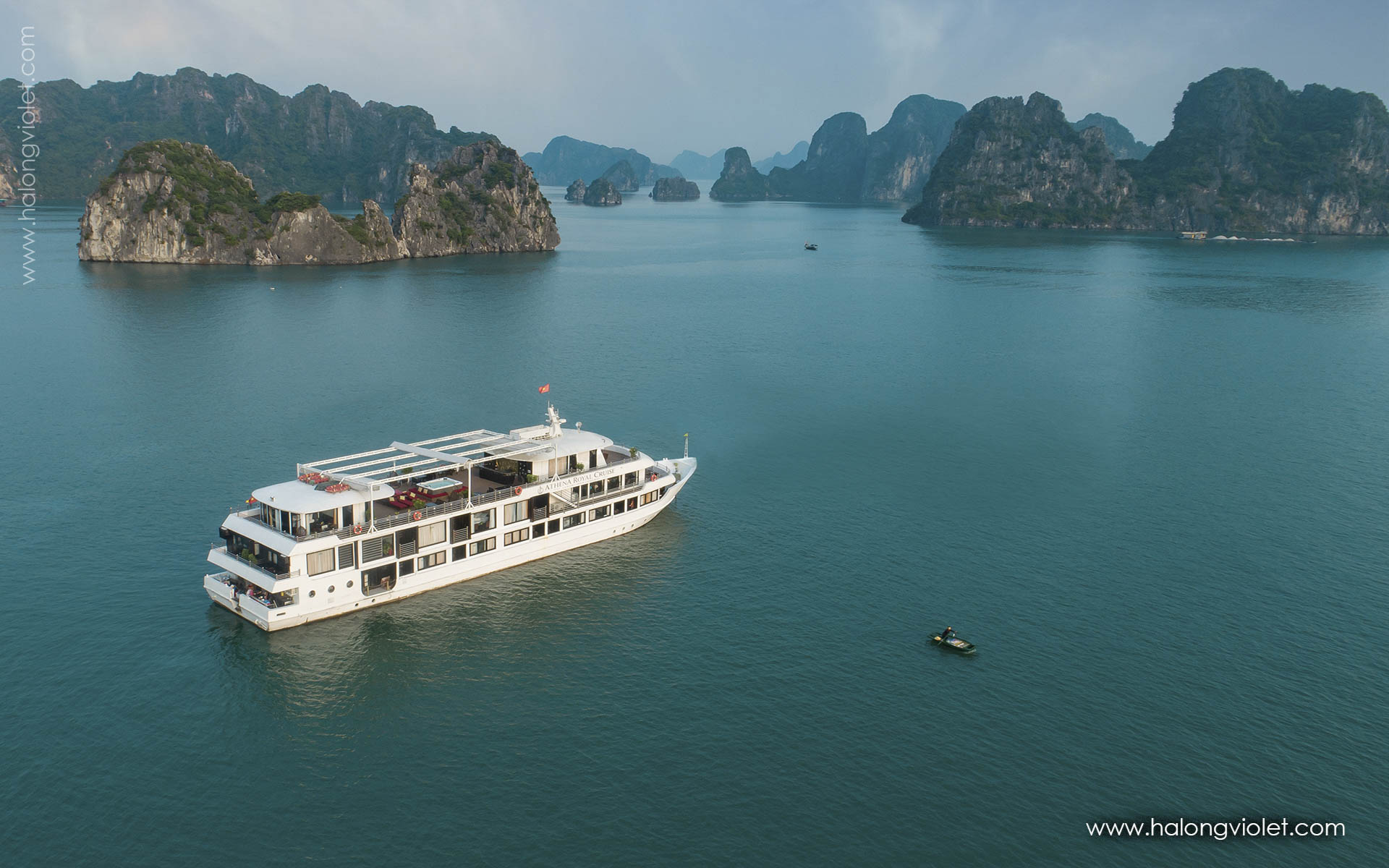 Athena Royal Cruise - Luxury Halong Bay Cruises | Best discount rates