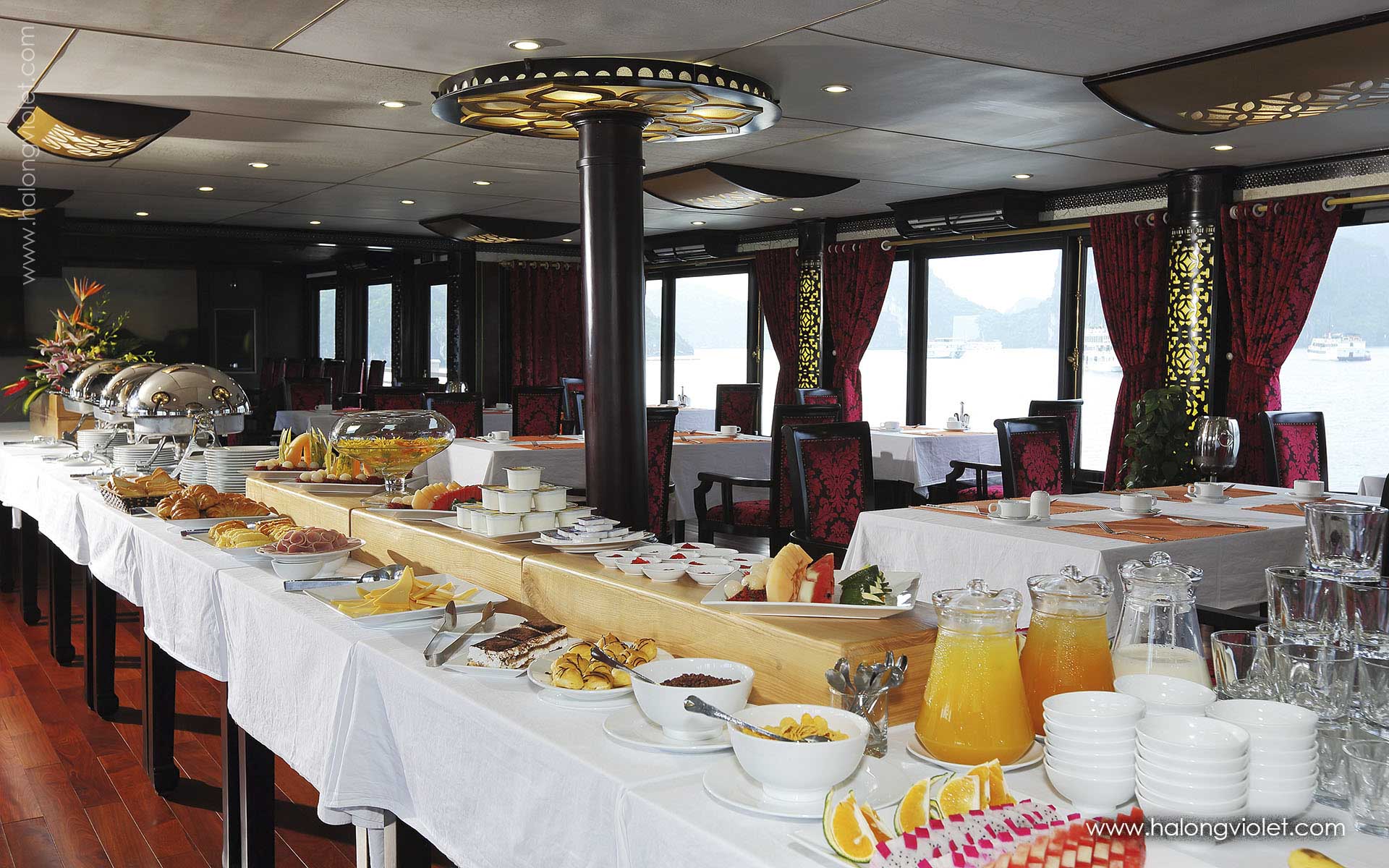 Starlight Cruises