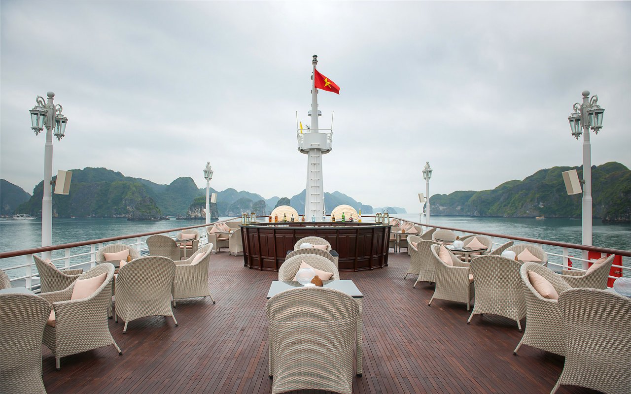 Paradise Elegance Cruise
