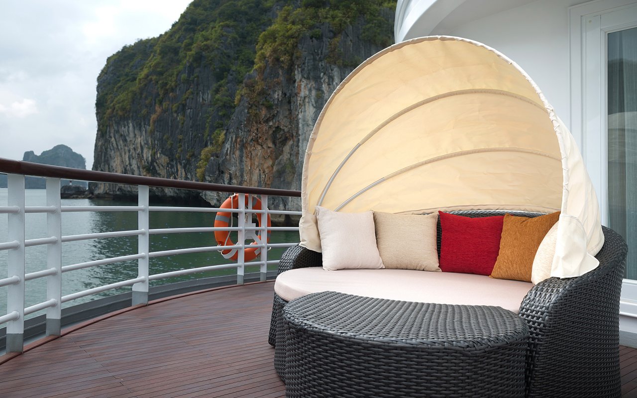 Paradise Elegance Cruise