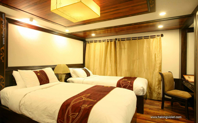 Twin room on Indochina Sails 