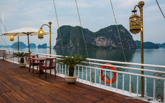 Sundeck View on Halong Jasmine